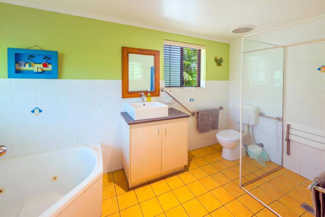Safety Beach Bungalows Woolgoolga Ngoại thất bức ảnh